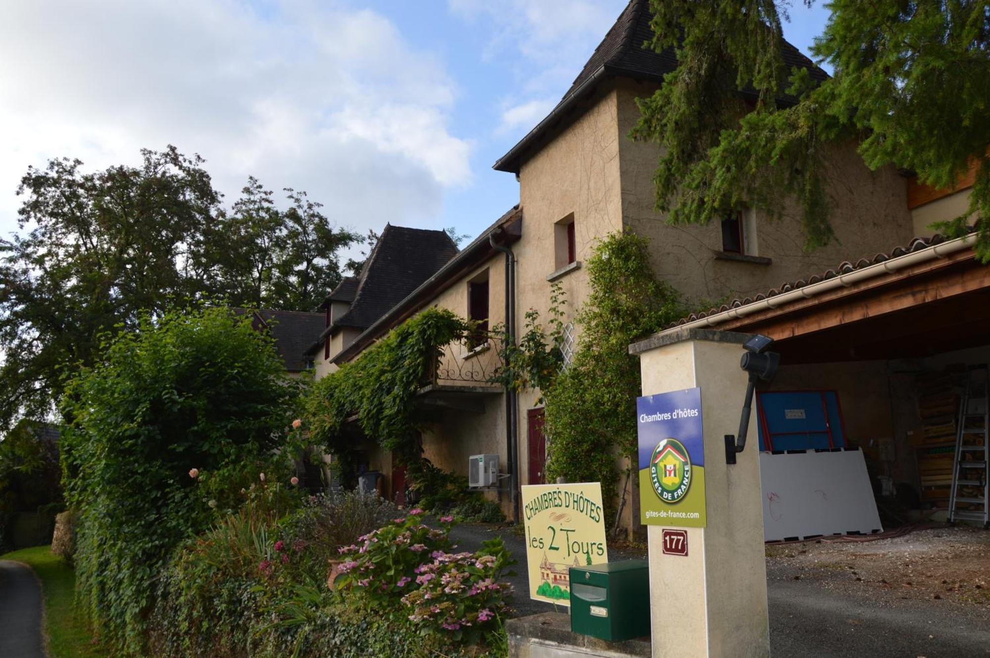 Les Deux Tours Bed & Breakfast Siorac-en-Perigord Exterior photo